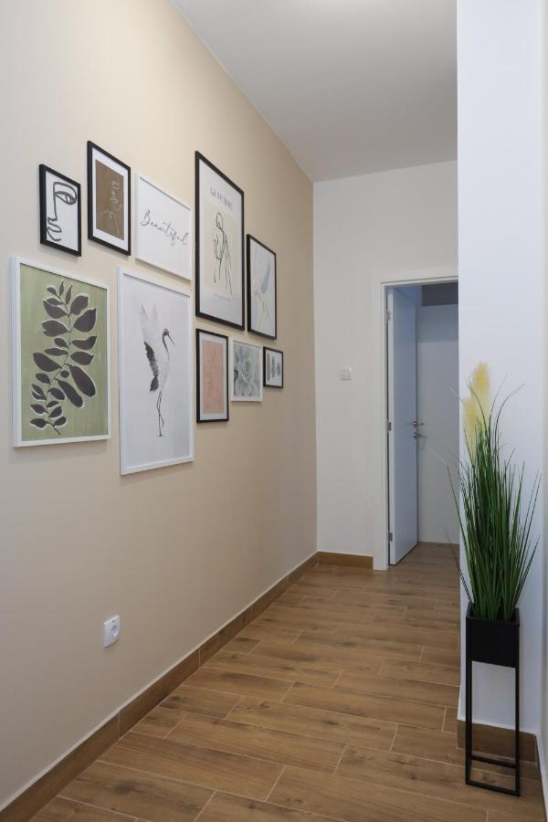 North Views Luxury Apartment Суботица Экстерьер фото